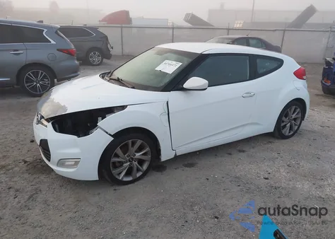 2017 Hyundai Veloster z USA, uszkodzony, nr VIN KMHTC6AD8HU309515